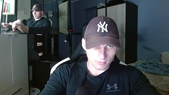 PoliglotJoe online show from October 2025 02:44:01 AM