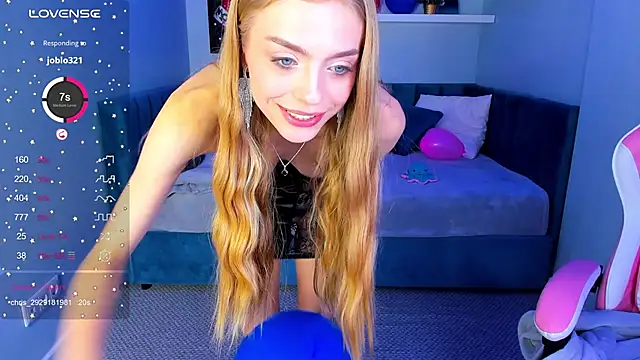 Snapshot of sayl0r_moon chatting on December 2024 12:09:01 AM sayl0r moon online show from December 2024 12:09:01 AM