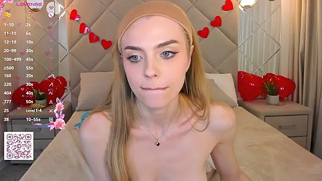 Snapshot of sayl0r_moon chatting on February 2025 04:01:01 AM sayl0r moon online show from February 2025 04:01:01 AM