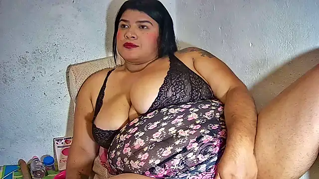 Snapshot of curvy_sex chatting on October 2025 04:19:02 AM curvy sex online show from October 2025 04:19:02 AM