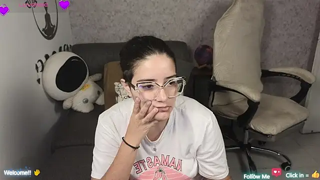 Snapshot of blue__moon_ chatting on March 2025 05:08:02 AM blue moon online show from March 2025 05:08:02 AM