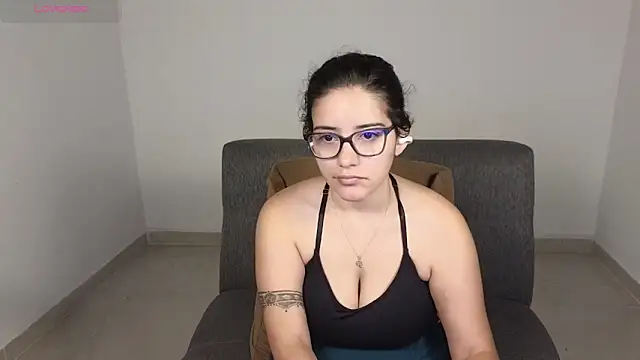 Snapshot of blue__moon_ chatting on October 2025 03:51:02 AM blue moon online show from October 2025 03:51:02 AM