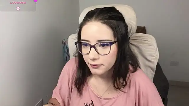 Snapshot of blue__moon_ chatting on November 2025 06:25:02 AM blue moon online show from November 2025 06:25:02 AM