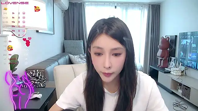 Sylvia- online show from March 2025 06:21:02 AM