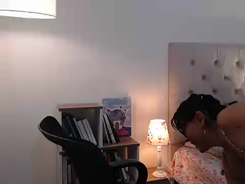 Snapshot of camii_7 chatting on November 2025 10:10:02 PM camii 7 online show from November 2025 10:10:02 PM