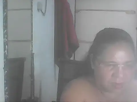 Snapshot of hotwet_mama4uxx chatting on November 2025 12:15:02 PM hotwet mama4uxx online show from November 2025 12:15:02 PM