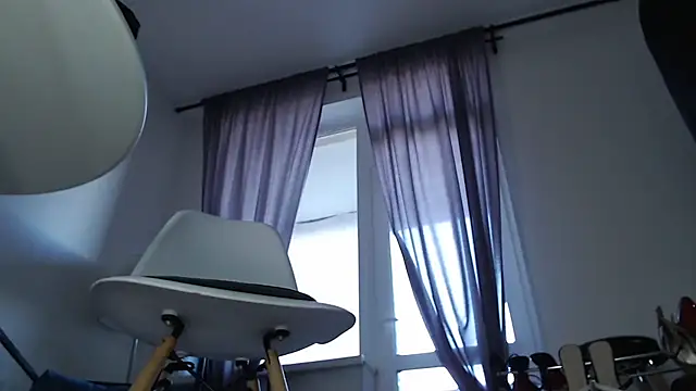 MadameKatrina online show from October 2025 01:20:01 PM