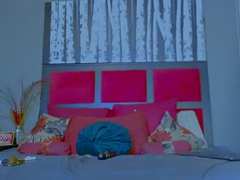 MissParis26 online show from October 2025 09:14:01 PM