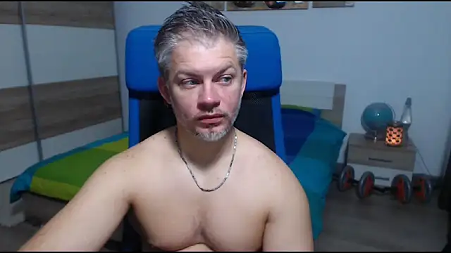 RobbyShawz online show from October 2025 04:15:01 AM