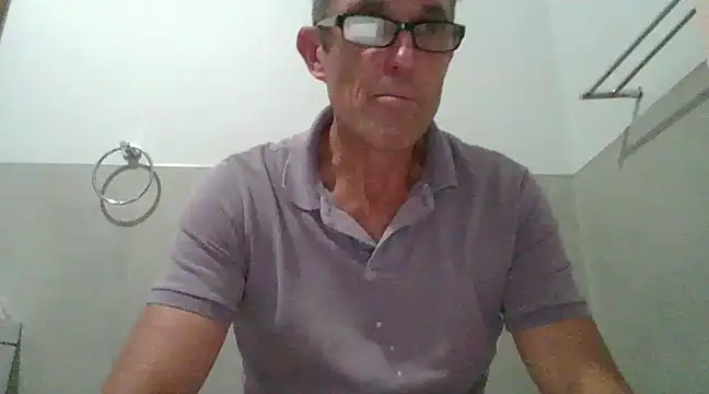 Snapshot of xykenrah@xh chatting on January 2025 05:53:01 PM xykenrahxh online show from January 2025 05:53:01 PM