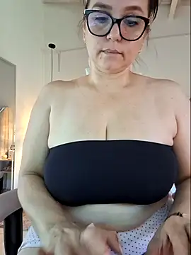 MariaPau 83 online show from October 2025 03:01:01 PM