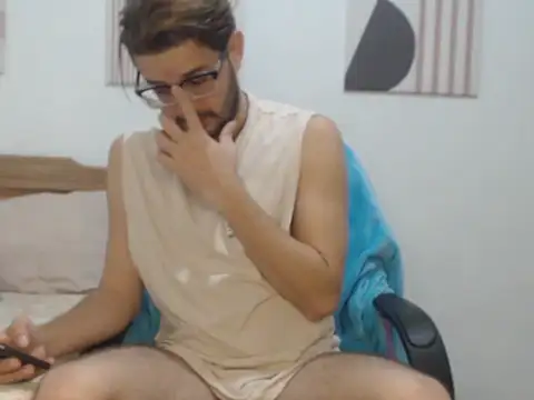 Snapshot of peterannaud chatting on November 2025 11:07:01 AM peterannaud online show from November 2025 11:07:01 AM