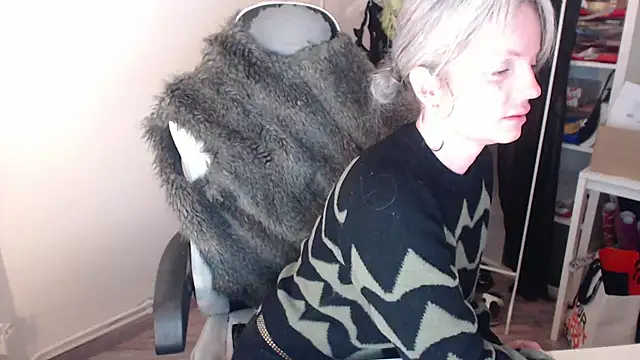 Snapshot of Sabdeluxe chatting on January 2025 08:03:01 AM Sabdeluxe online show from January 2025 08:03:01 AM