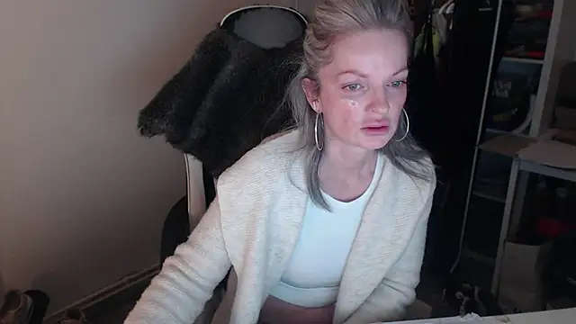 Snapshot of Sabdeluxe chatting on February 2025 07:04:02 AM Sabdeluxe online show from February 2025 07:04:02 AM