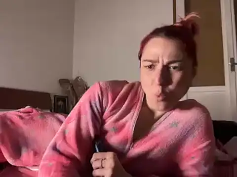 Nikky Divine online show from December 2024 07:16:01 PM