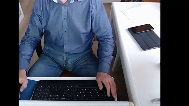 Snapshot of dutchpornking chatting on October 2025 06:43:02 AM dutchpornking online show from October 2025 06:43:02 AM