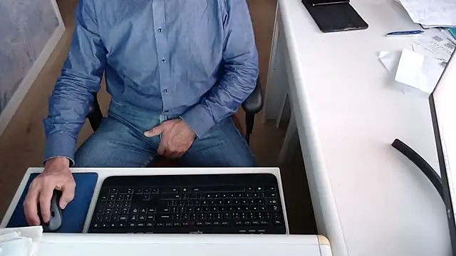 Snapshot of dutchpornking chatting on October 2025 07:06:02 AM dutchpornking online show from October 2025 07:06:02 AM