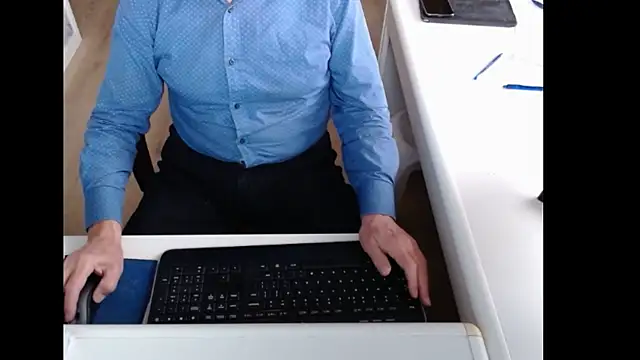 Snapshot of dutchpornking chatting on November 2025 07:40:01 AM dutchpornking online show from November 2025 07:40:01 AM