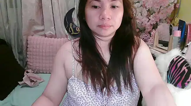 Snapshot of OhmyPinay chatting on December 2024 01:58:01 AM OhmyPinay online show from December 2024 01:58:01 AM