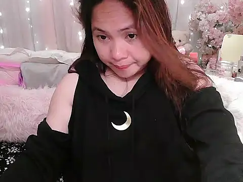 Snapshot of OhmyPinay chatting on September 2025 01:36:01 PM OhmyPinay online show from September 2025 01:36:01 PM