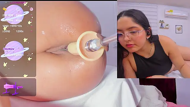 Snapshot of sofi_velez chatting on February 2025 04:29:01 AM sofi velez online show from February 2025 04:29:01 AM