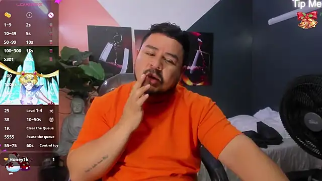 Snapshot of oso_dirty_ chatting on December 2024 05:33:02 PM oso dirty online show from December 2024 05:33:02 PM