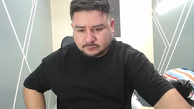 Snapshot of oso_dirty_ chatting on January 2025 05:18:01 PM oso dirty online show from January 2025 05:18:01 PM