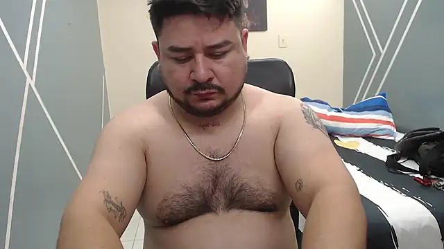 Snapshot of oso_dirty_ chatting on January 2025 05:32:01 PM oso dirty online show from January 2025 05:32:01 PM