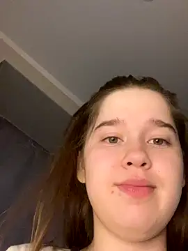 Snapshot of HornyGirlH chatting on November 2025 03:39:01 AM HornyGirlH online show from November 2025 03:39:01 AM