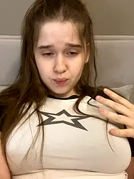 Snapshot of HornyGirlH chatting on November 2025 11:32:01 PM HornyGirlH online show from November 2025 11:32:01 PM