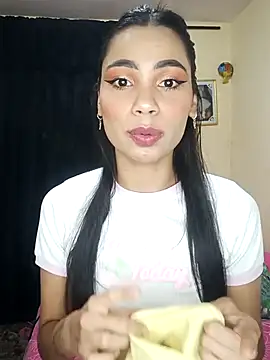 Snapshot of iamemmablake chatting on November 2025 06:10:01 PM iamemmablake online show from November 2025 06:10:01 PM