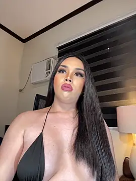 Snapshot of MISSANACONDA chatting on January 2025 03:33:01 AM MISSANACONDA online show from January 2025 03:33:01 AM