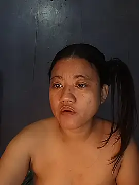 Snapshot of Urchanel chatting on November 2025 07:49:02 PM Urchanel online show from November 2025 07:49:02 PM