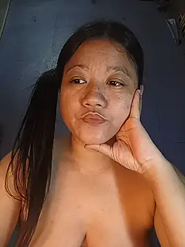 Snapshot of Urchanel chatting on November 2025 12:15:02 PM Urchanel online show from November 2025 12:15:02 PM