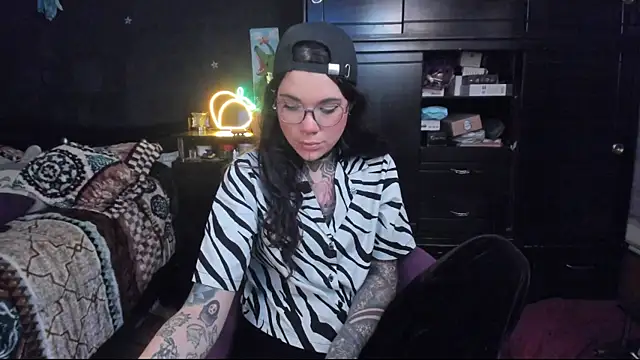Lilmarieee online show from January 2025 09:55:02 PM