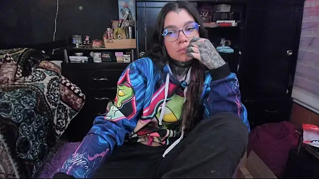 Lilmarieee online show from March 2025 01:48:01 AM