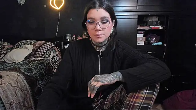 Lilmarieee online show from March 2025 10:38:01 PM