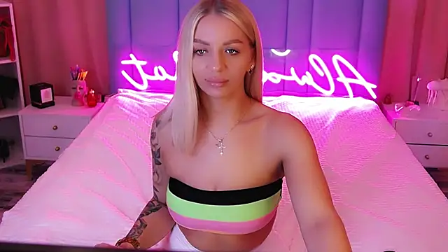 AllwaysHotJ online show from January 2025 02:25:01 AM