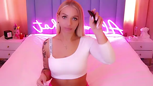 AllwaysHotJ online show from January 2025 06:24:01 AM