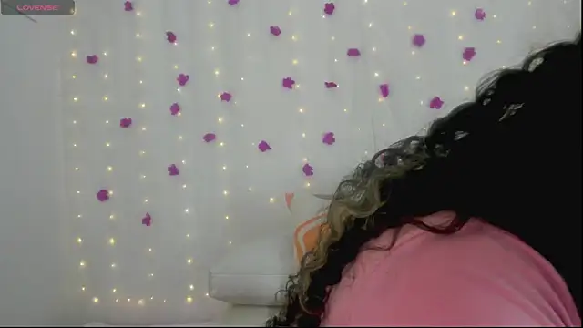 Snapshot of moana_taylor chatting on October 2025 10:56:02 AM moana taylor online show from October 2025 10:56:02 AM