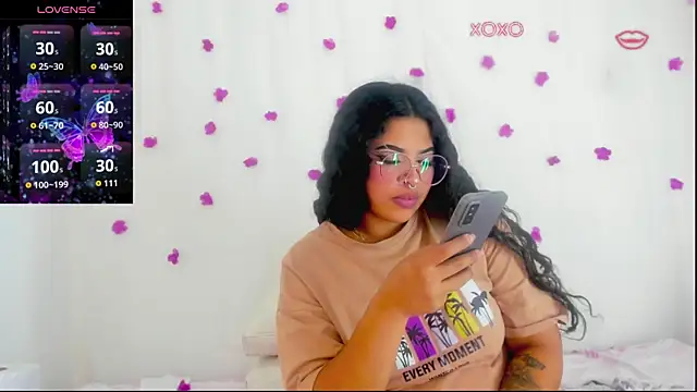 Snapshot of moana_taylor chatting on October 2025 10:24:01 AM moana taylor online show from October 2025 10:24:01 AM