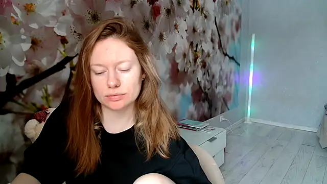 ConnieDaw online show from February 2025 05:47:01 AM