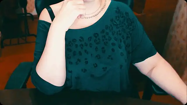 Snapshot of AlisaHot55 chatting on December 2024 04:06:01 PM AlisaHot55 online show from December 2024 04:06:01 PM