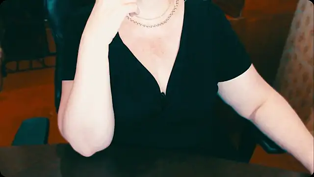 Snapshot of AlisaHot55 chatting on December 2024 07:04:02 PM AlisaHot55 online show from December 2024 07:04:02 PM