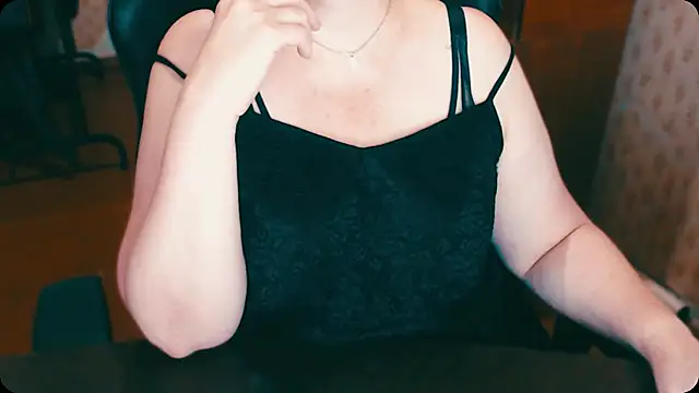 Snapshot of AlisaHot55 chatting on October 2025 10:35:02 AM AlisaHot55 online show from October 2025 10:35:02 AM