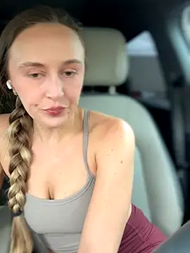 lunagirl13 online show from September 2025 08:47:02 PM