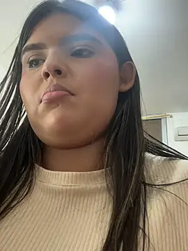 Lia sexx online show from February 2025 06:00:01 PM