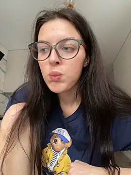 Snapshot of little_belucci chatting on October 2025 02:16:01 PM little belucci online show from October 2025 02:16:01 PM