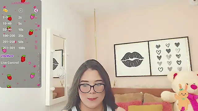 Snapshot of miss_linda_ chatting on January 2025 07:56:02 PM miss linda  online show from January 2025 07:56:02 PM