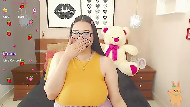 Snapshot of miss_linda_ chatting on January 2025 04:48:01 PM miss linda  online show from January 2025 04:48:01 PM